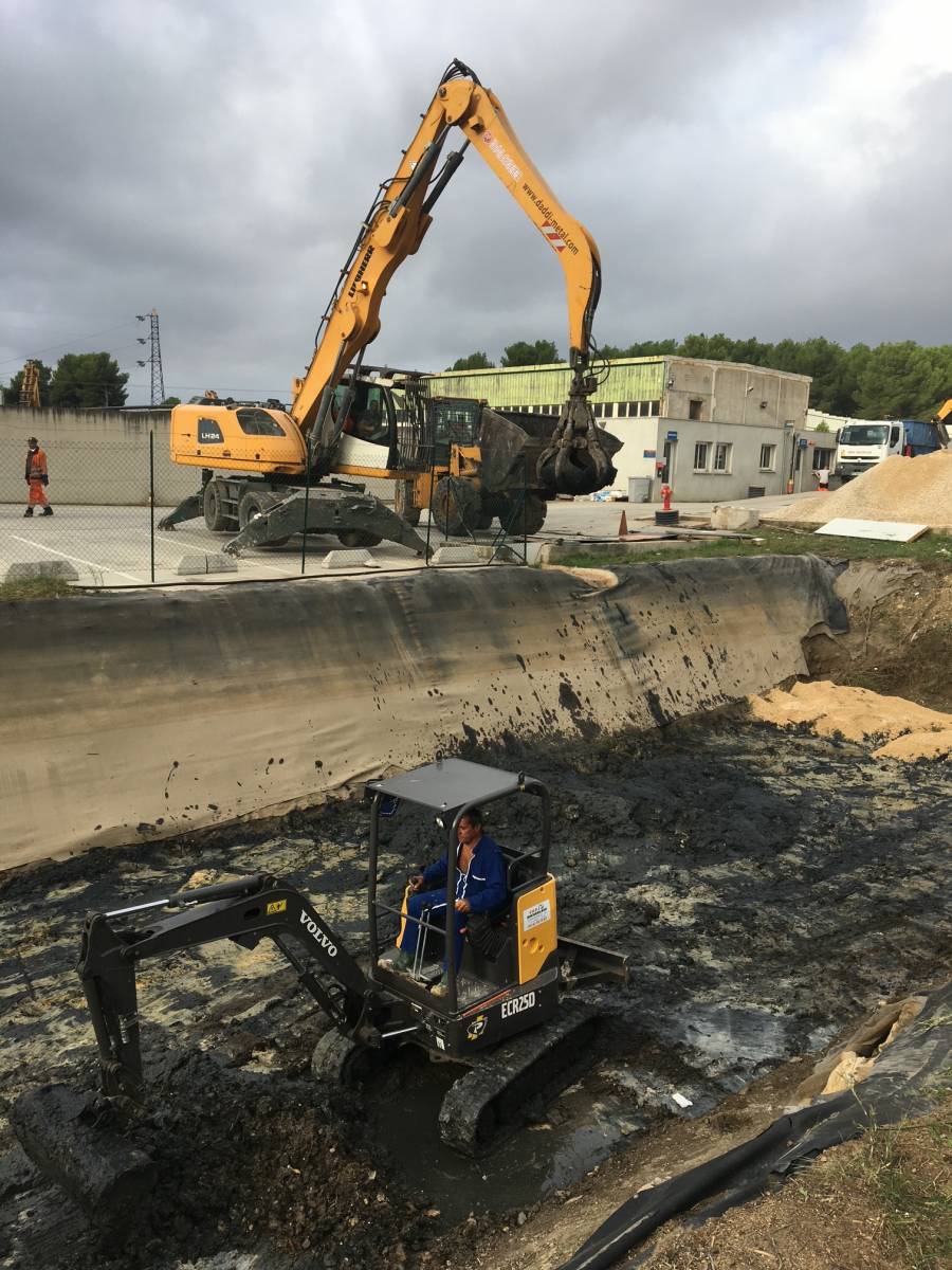 Rocheblave Terrassement : Expert en Curage de Bassin à Rognac 13340 – Qualité et Satisfaction Garantie